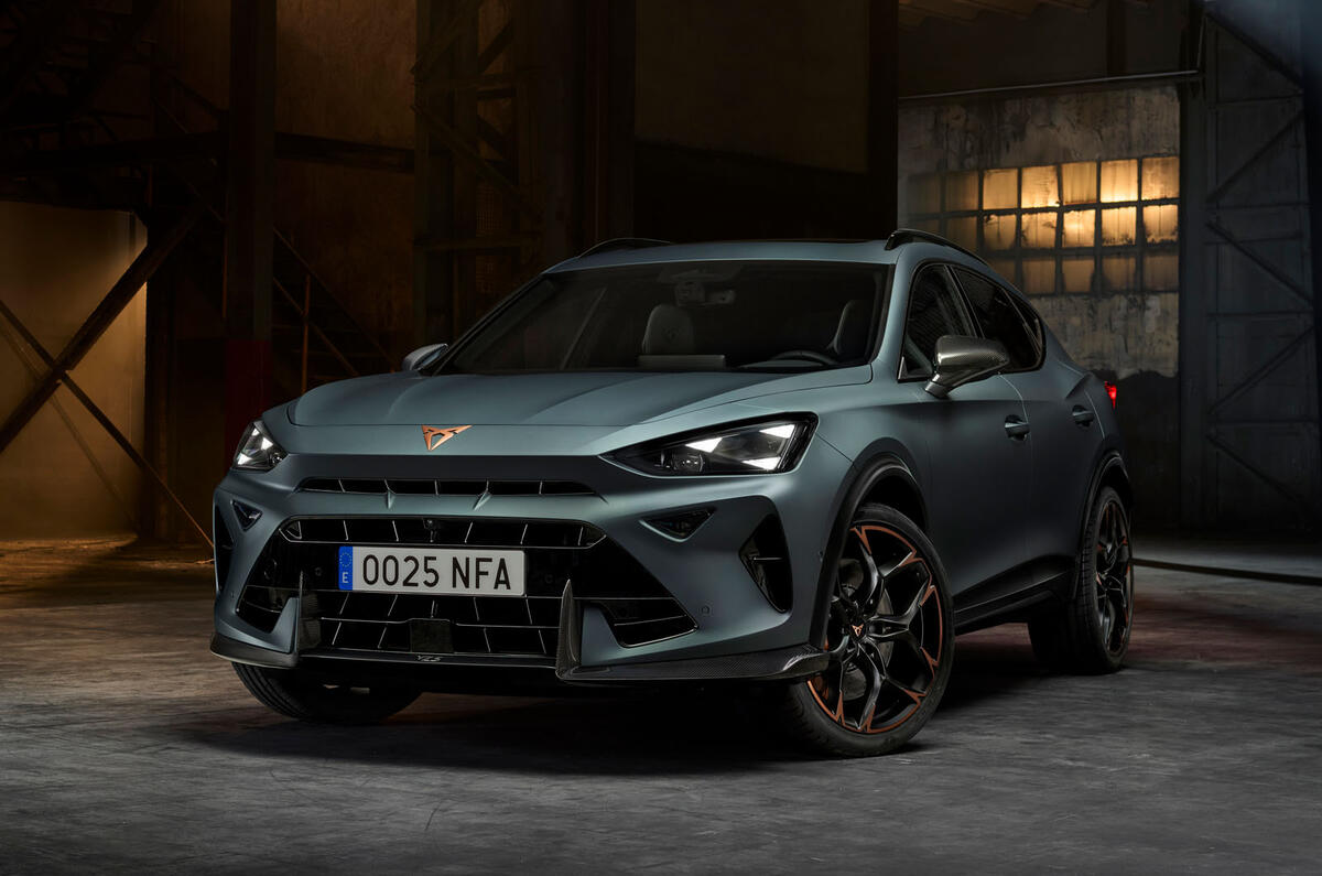 Cupra Formentor VZ5 front quarter static