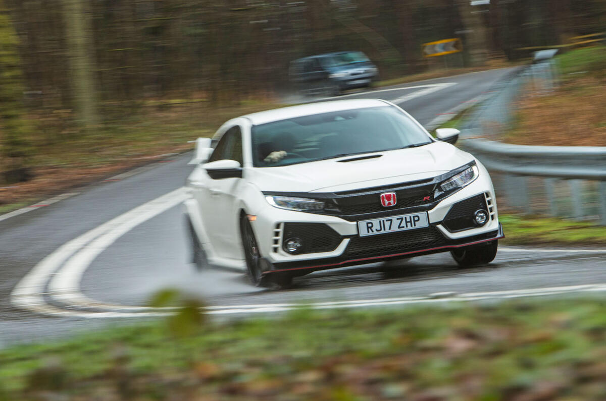 Seat Leon Cupra R vs Honda Civic Type R