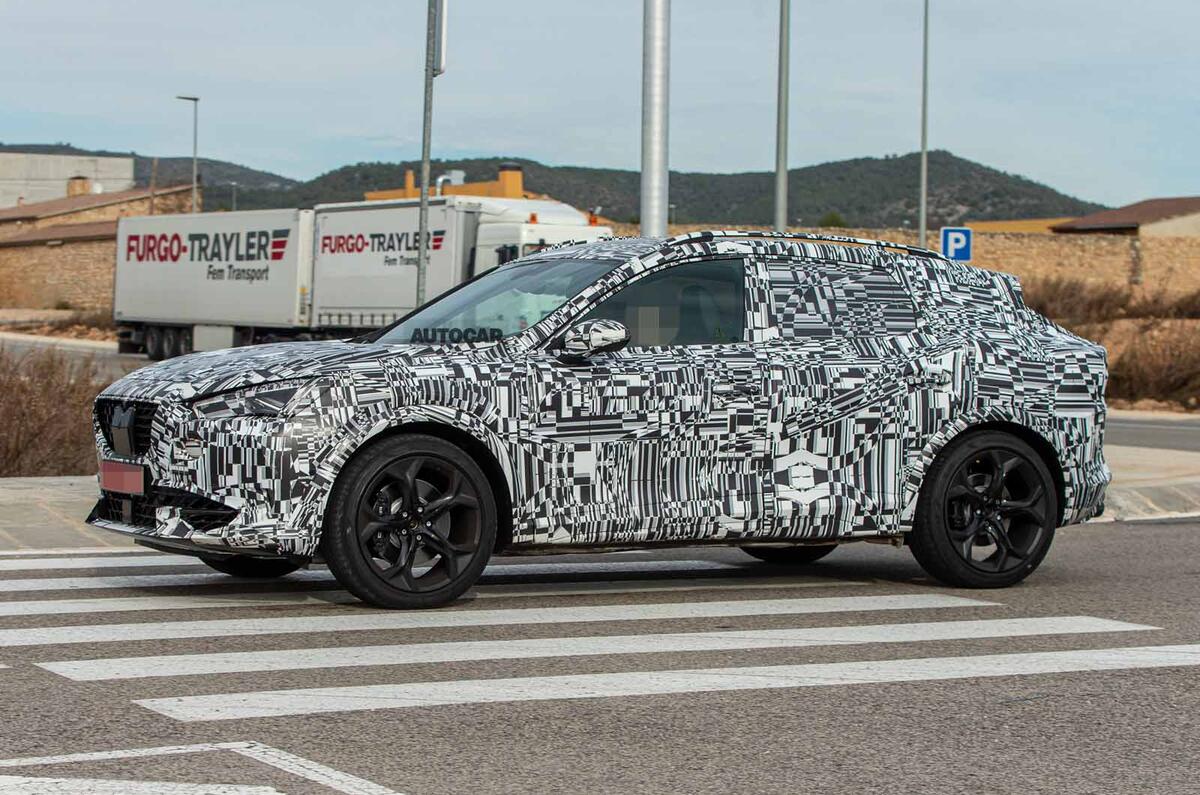 Cupra Formentor spyshots side front