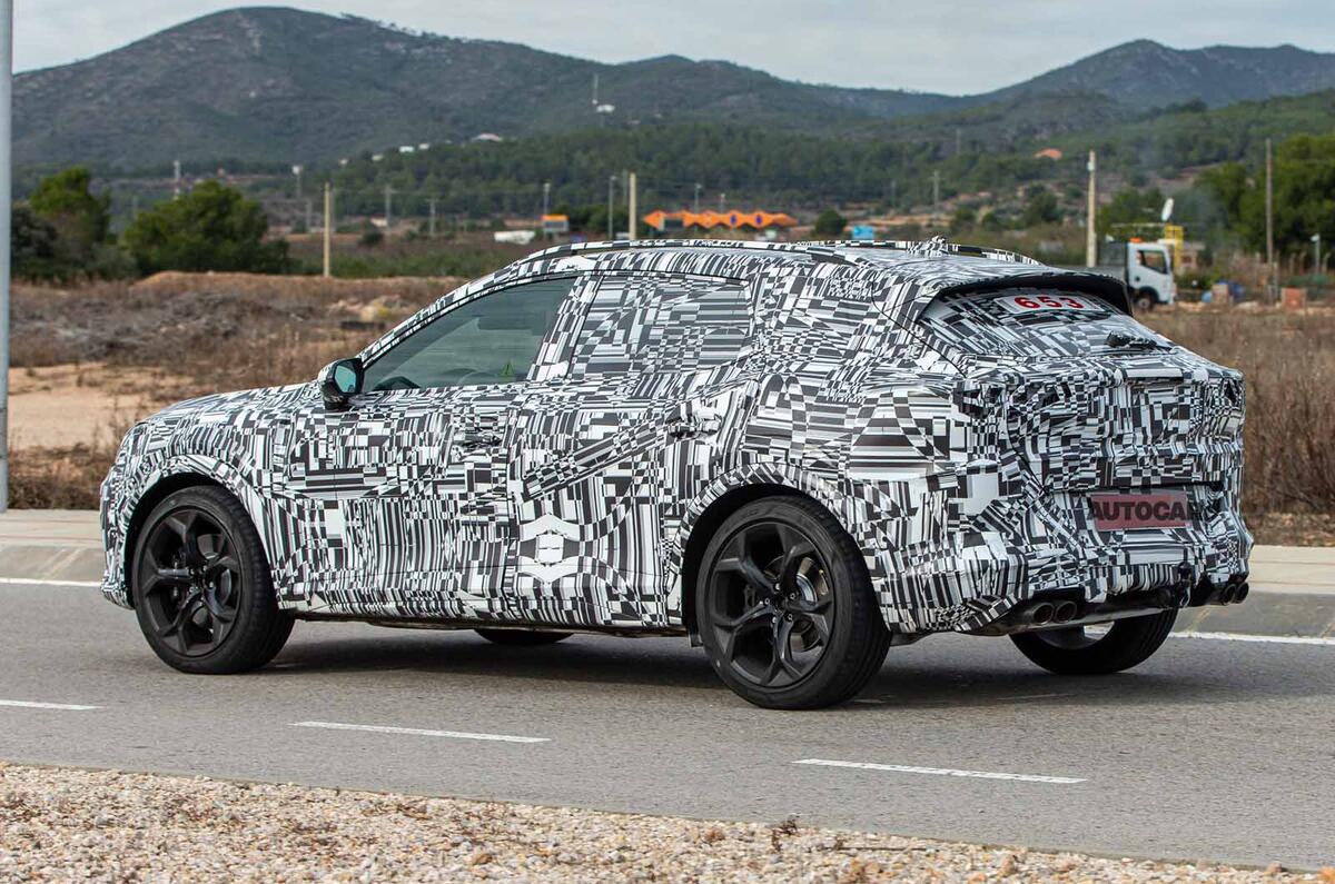 Cupra Formentor spyshots rear side