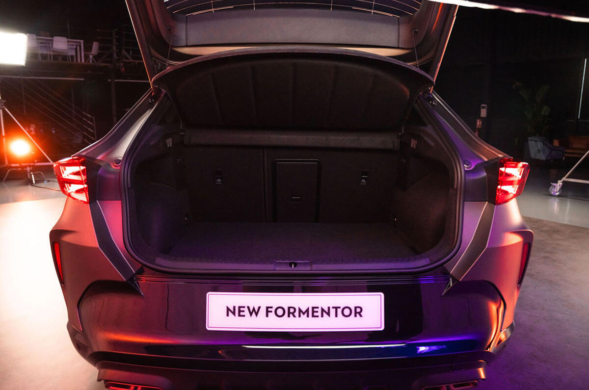 Cupra Formentor boot open Cupra Formentor boot open