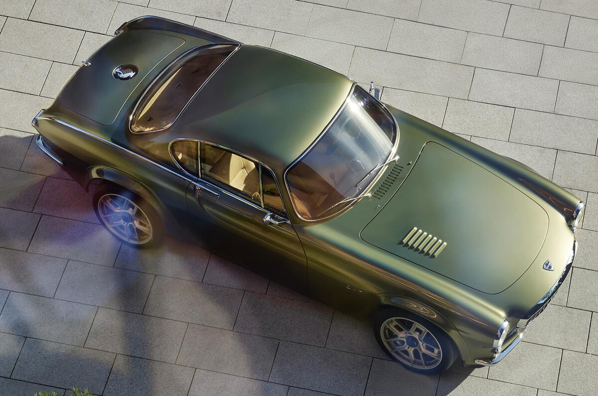 Cyan P1800 GT  roof 2 Cyan P1800 GT  roof 2