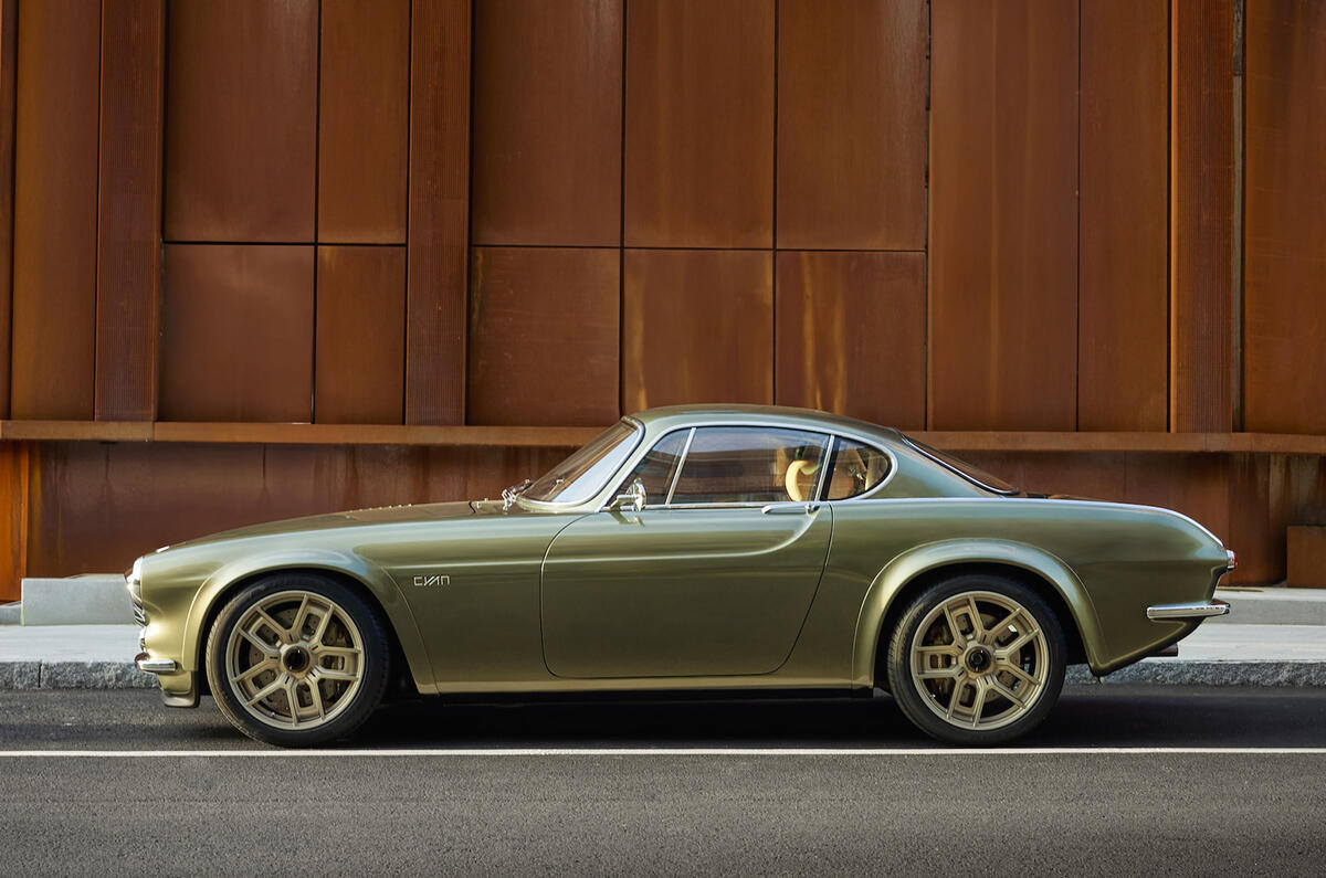 Cyan P1800 GT  side 2 Cyan P1800 GT  side 2