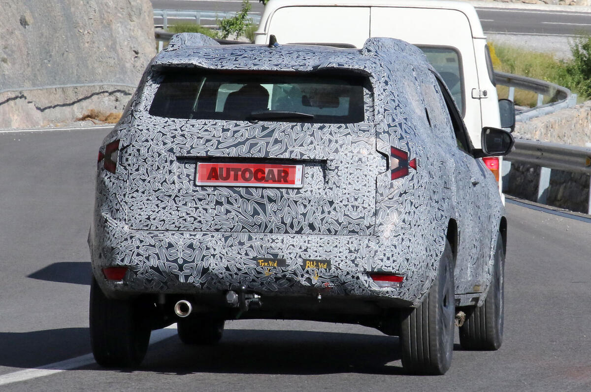 Dacia Bigster camouflage rear