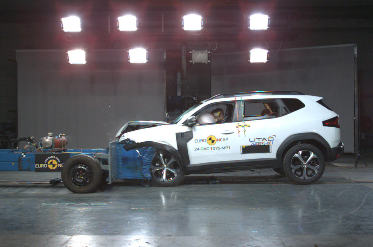 Dacia Duster front impact crash test
