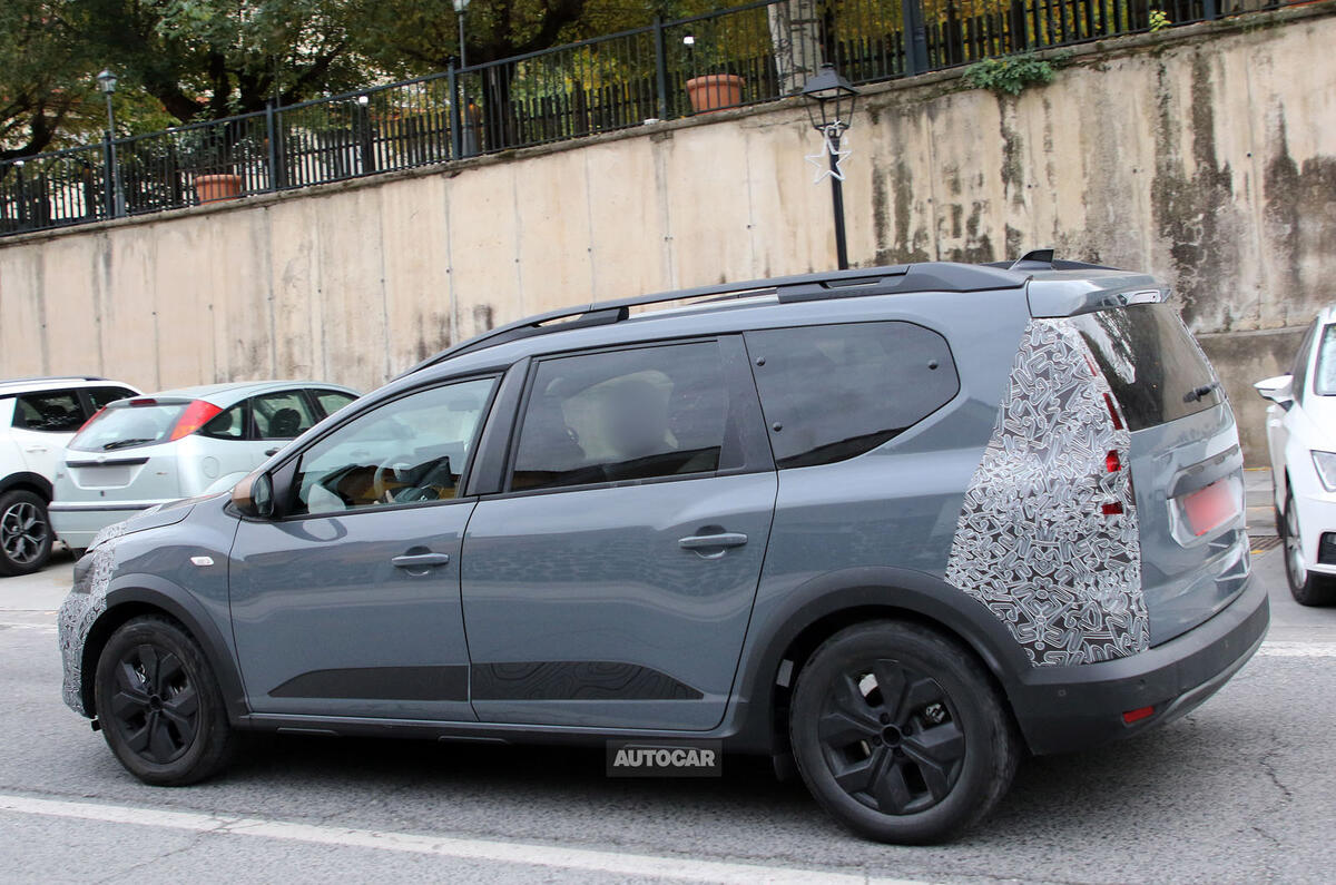 Dacia Jogger facelift side