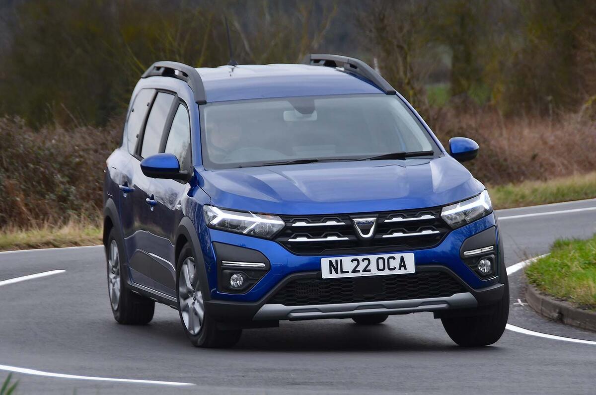 Dacia Jogger front three quarter Dacia Jogger front three quarter