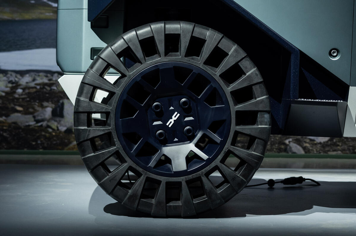 Dacia Manifesto 2022 airless tyres Dacia Manifesto 2022 airless tyres