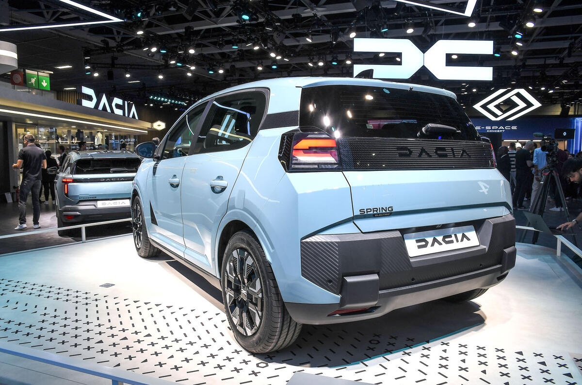 Dacia Spring 179