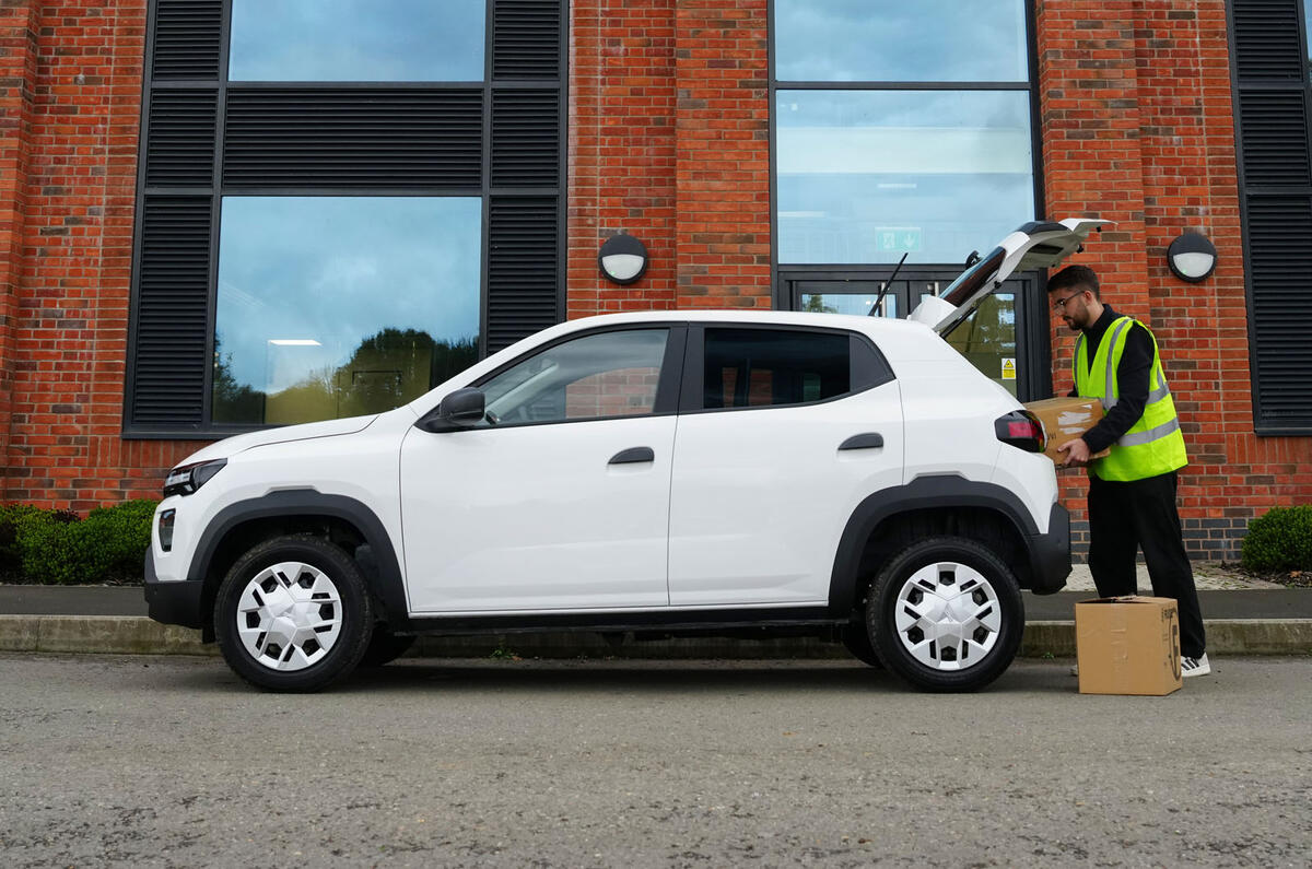 Dacia Spring Cargo loading side Dacia Spring Cargo loading side