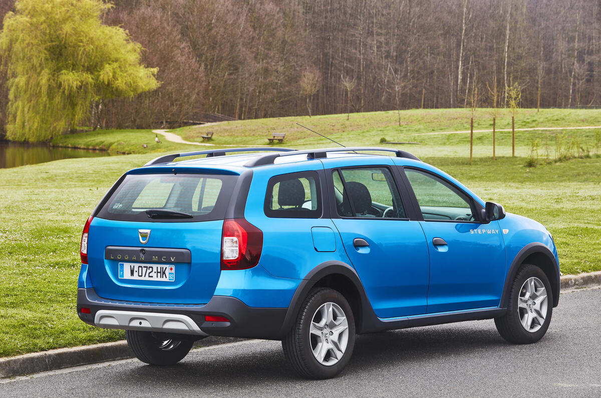 2017 Dacia Logan MCV Stepway revealed