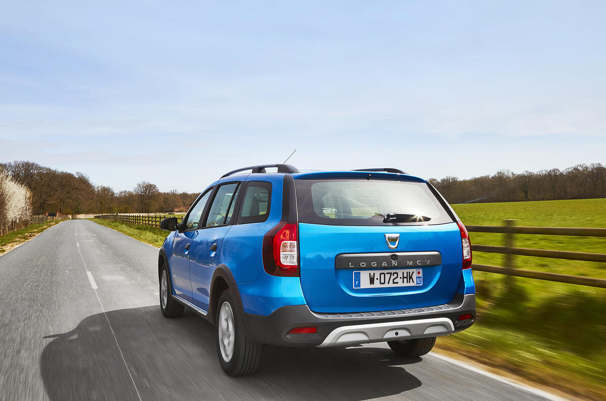 2017 Dacia Logan MCV Stepway revealed