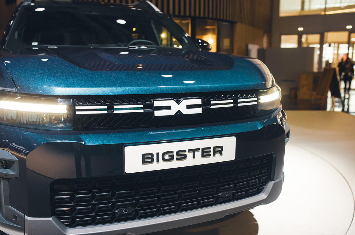 Dacia Bigster front grille   Paris motor show Dacia Bigster front grille   Paris motor show