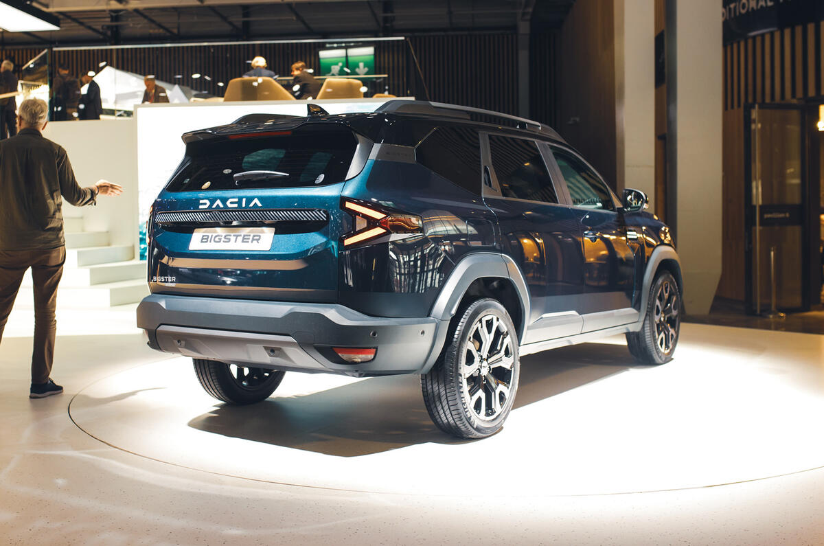 Dacia Bigster rear   Paris motor show Dacia Bigster rear   Paris motor show