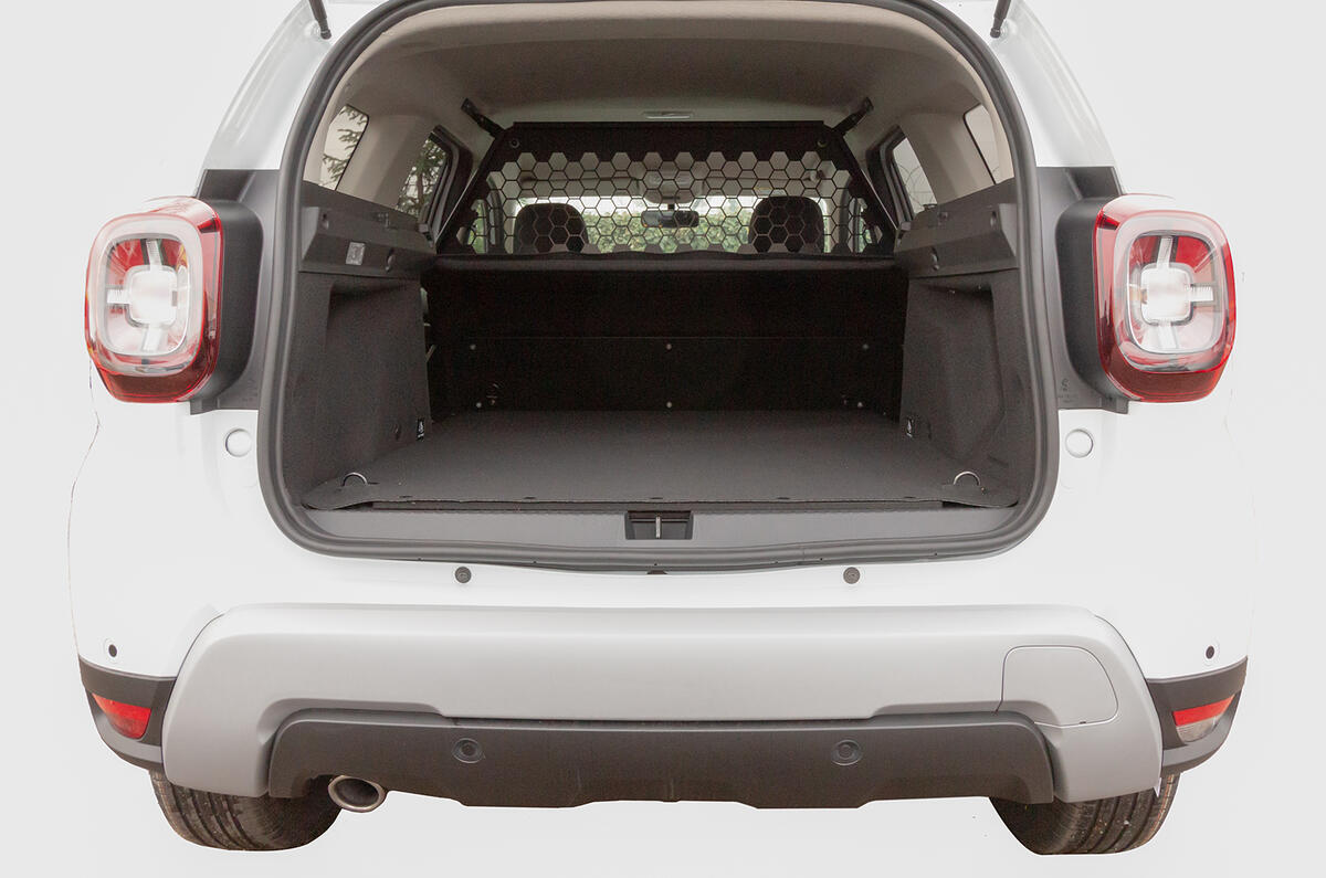 Dacia Duster Commercial 3