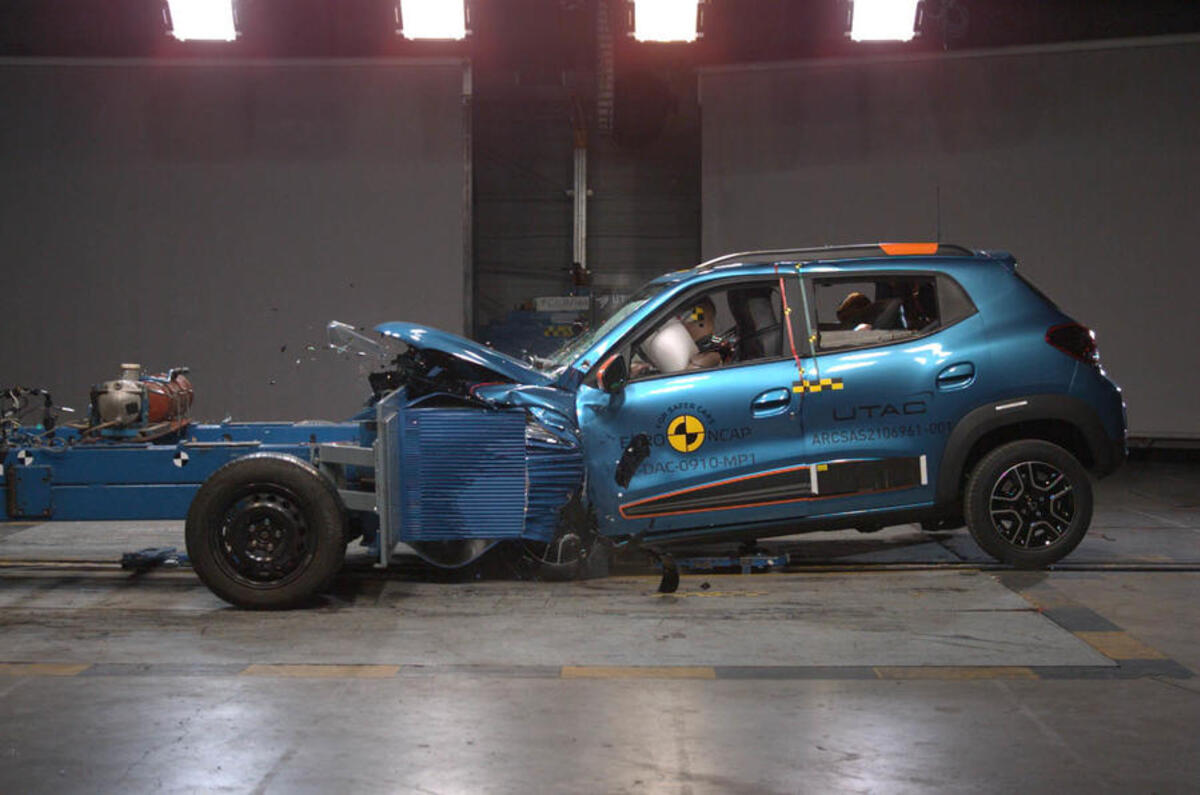 dacia spring mobile progressive deformable barrier test   dec 2021 dacia spring mobile progressive deformable barrier test   dec 2021