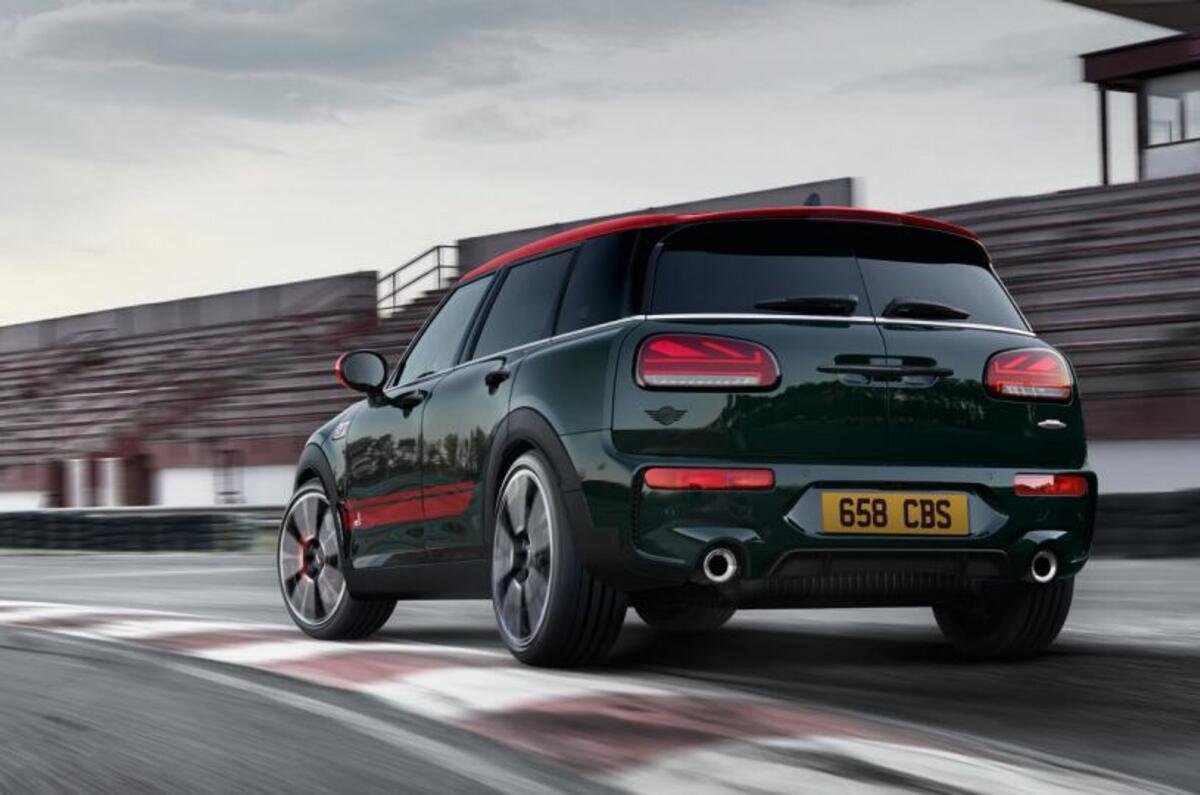 MINI Clubman John Cooper Works on-track