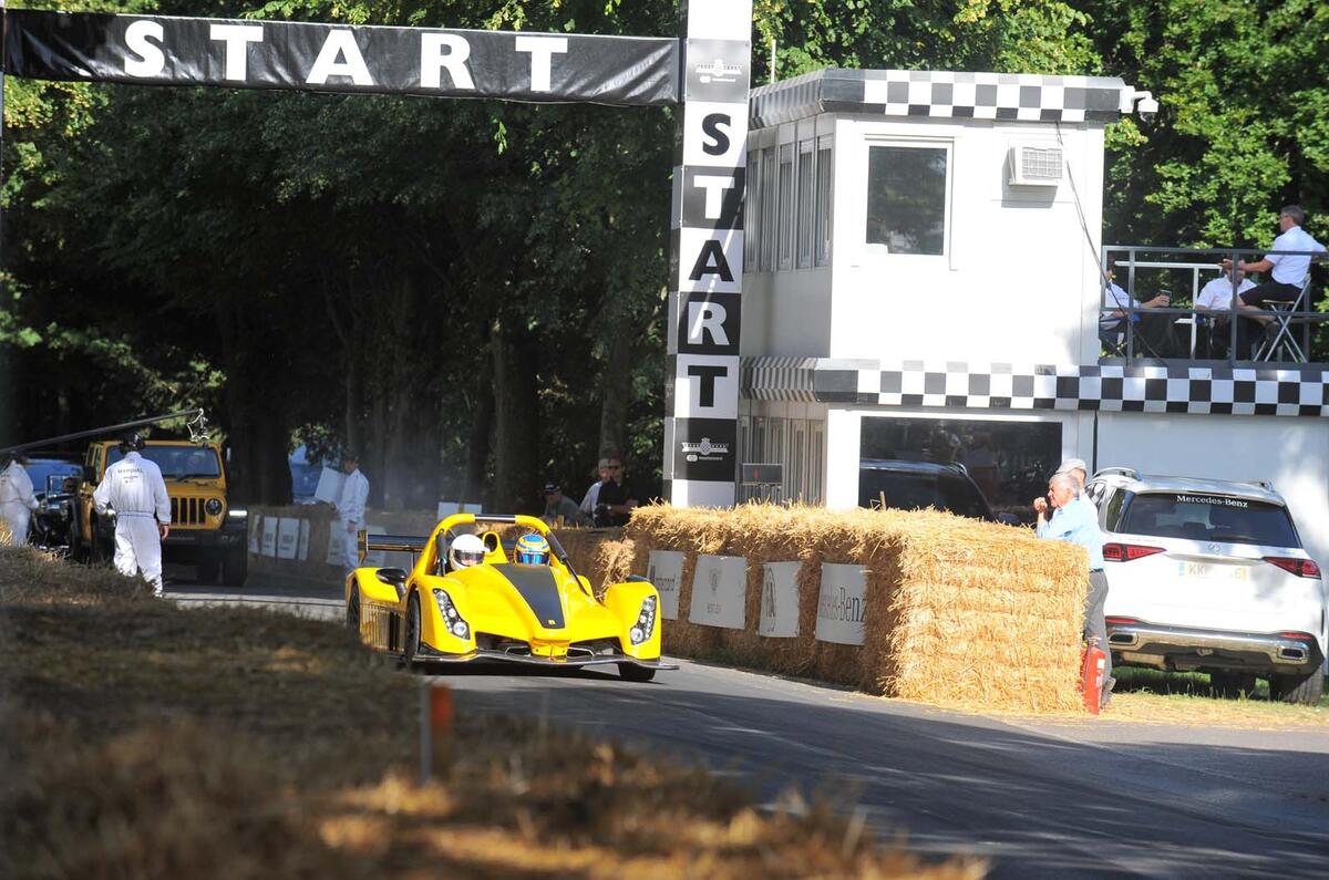 Autocar rides in the Radical Rapture