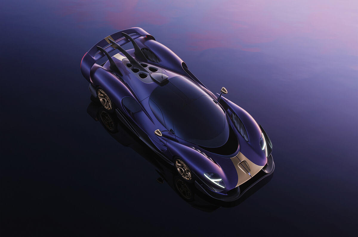 De Tomaso P900 top De Tomaso P900 top