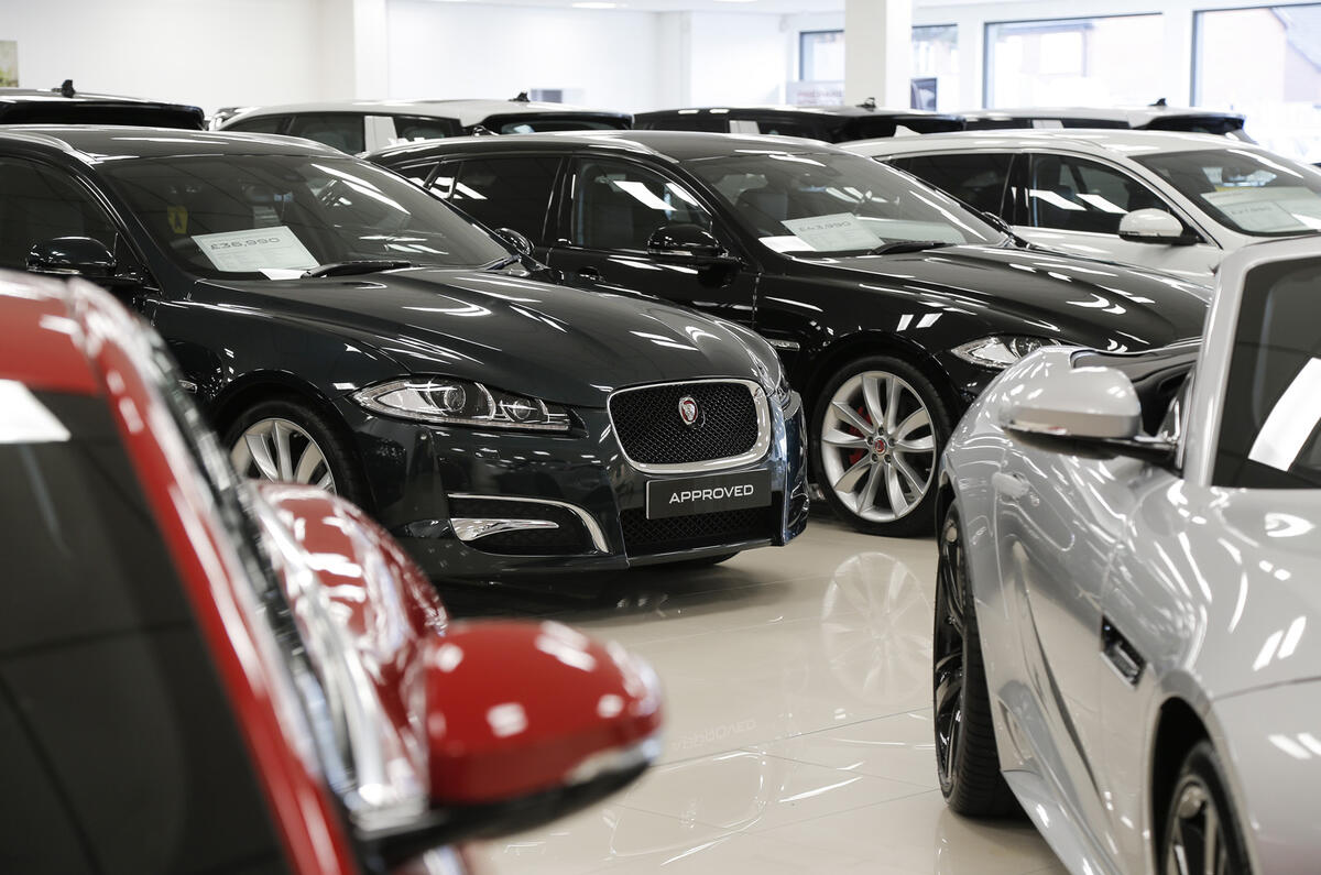 dealership jaguar forcourt sales2206i