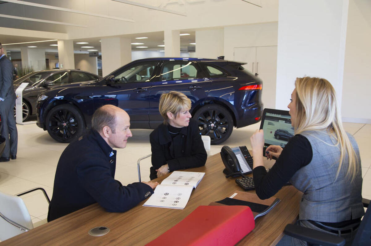 dealership jaguar forcourt sales2220w
