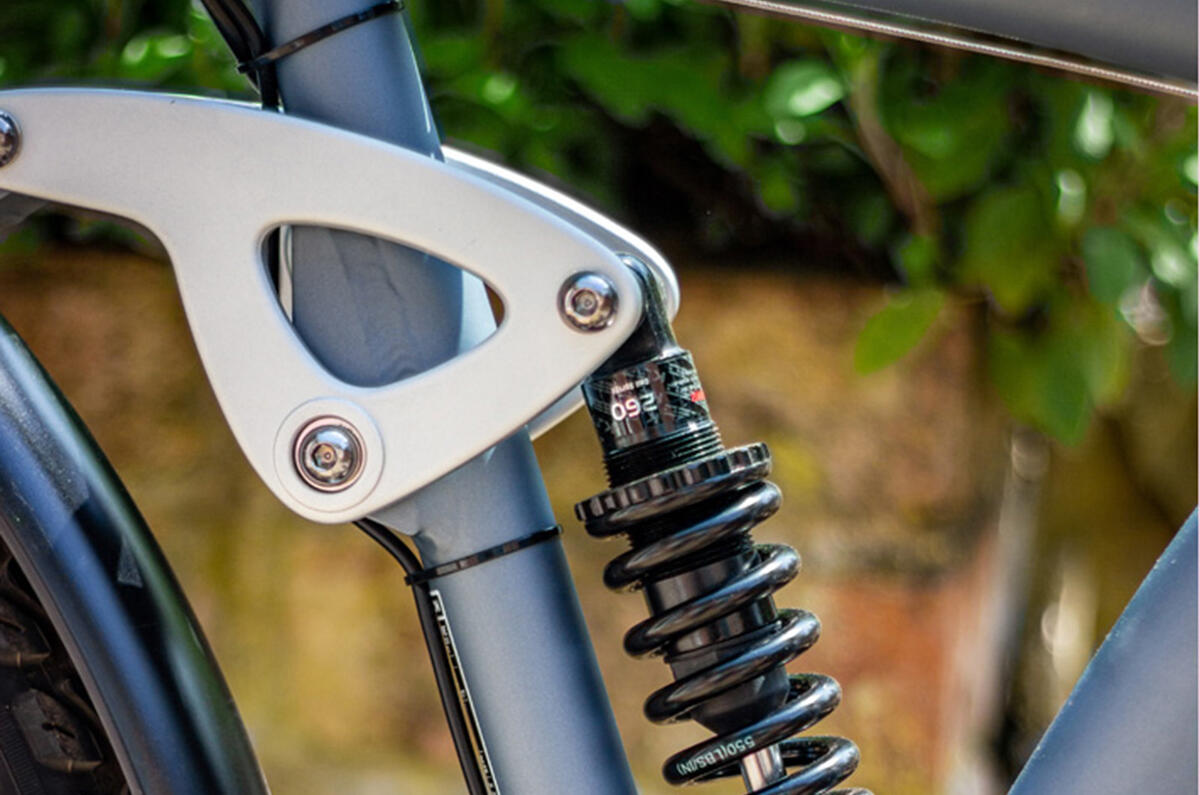 The rear suspension and crankset do an admirable job on everyday surfaces The rear suspension and crankset do an admirable job on everyday surfaces