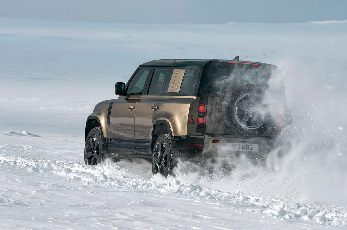 2020 Land Rover Defender reveal - off-roading rear