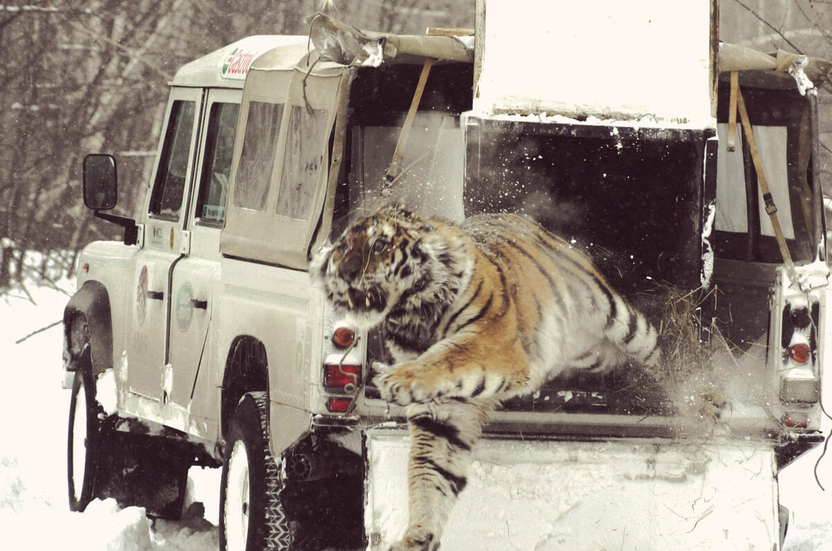 Land Rover Defender