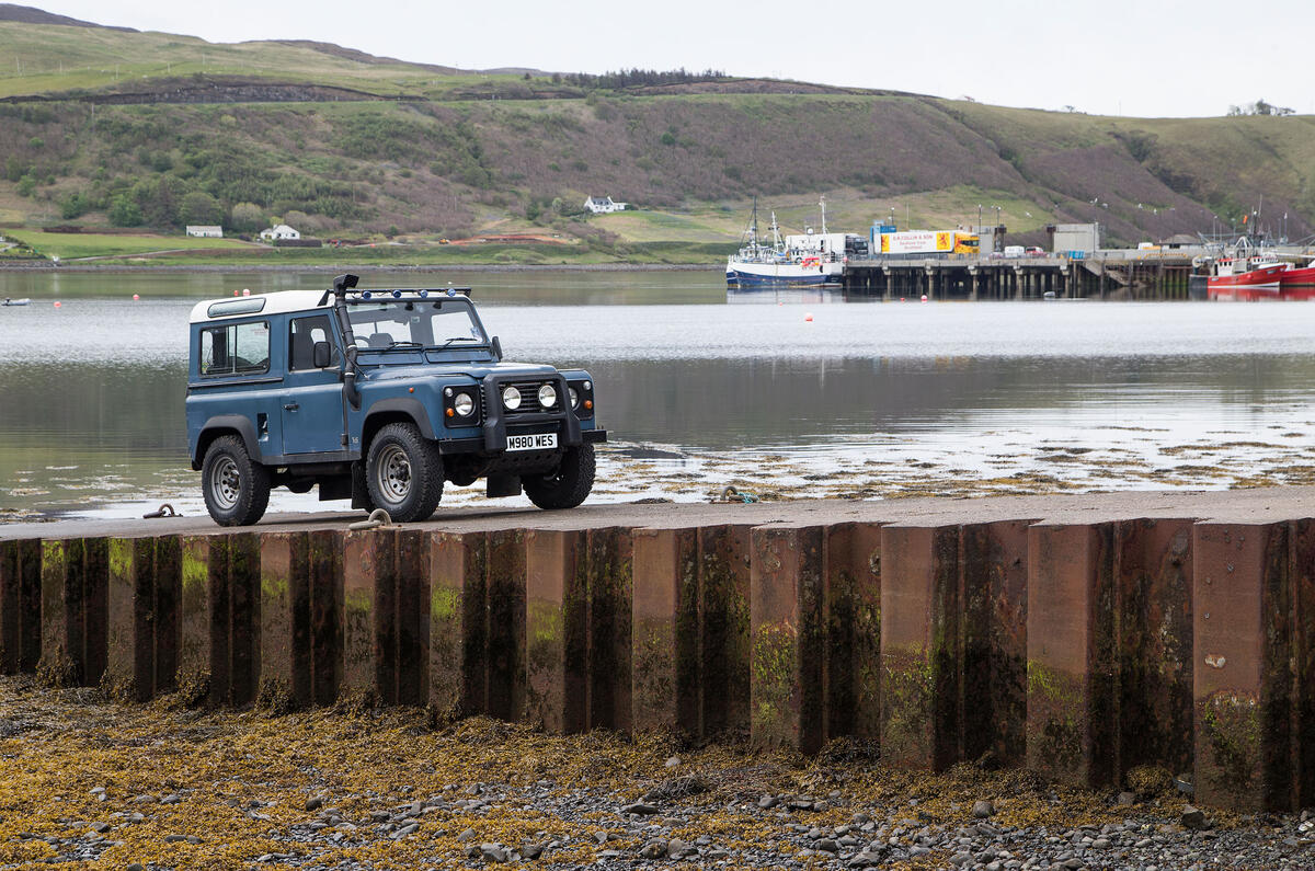 Land Rover Defender