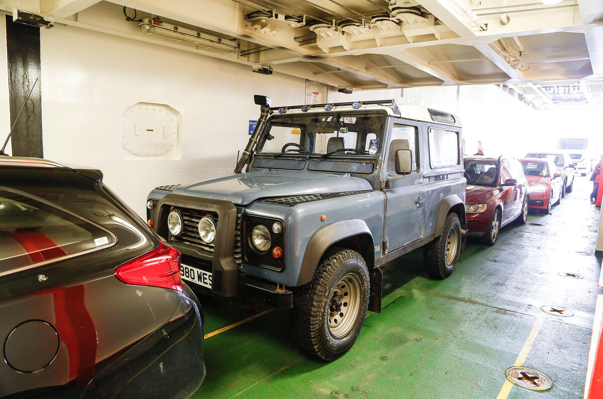 Land Rover Defender