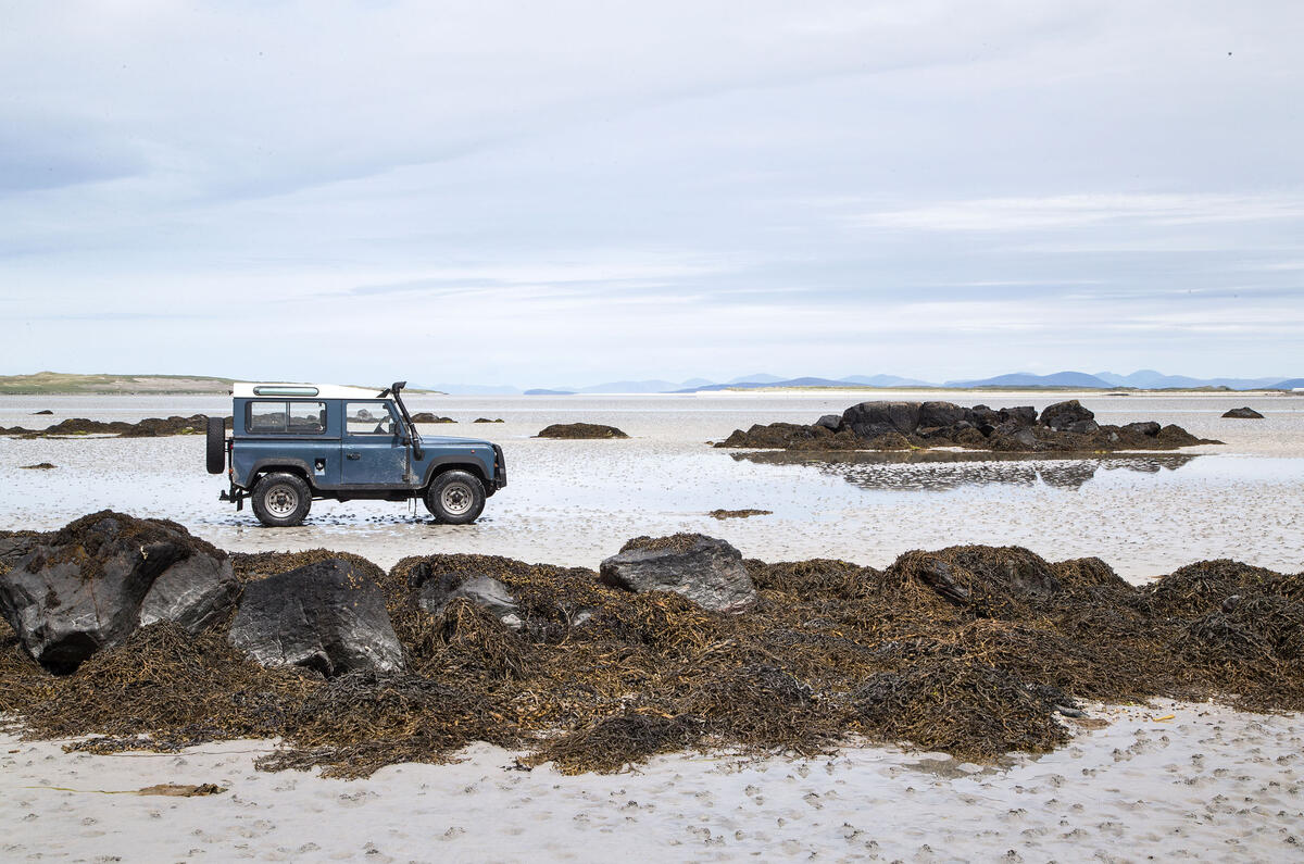 Land Rover Defender