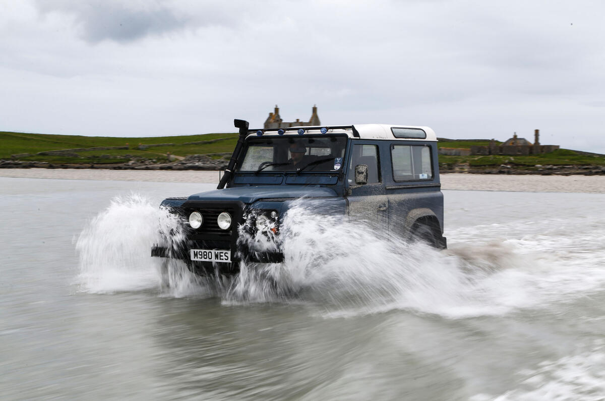 Land Rover Defender