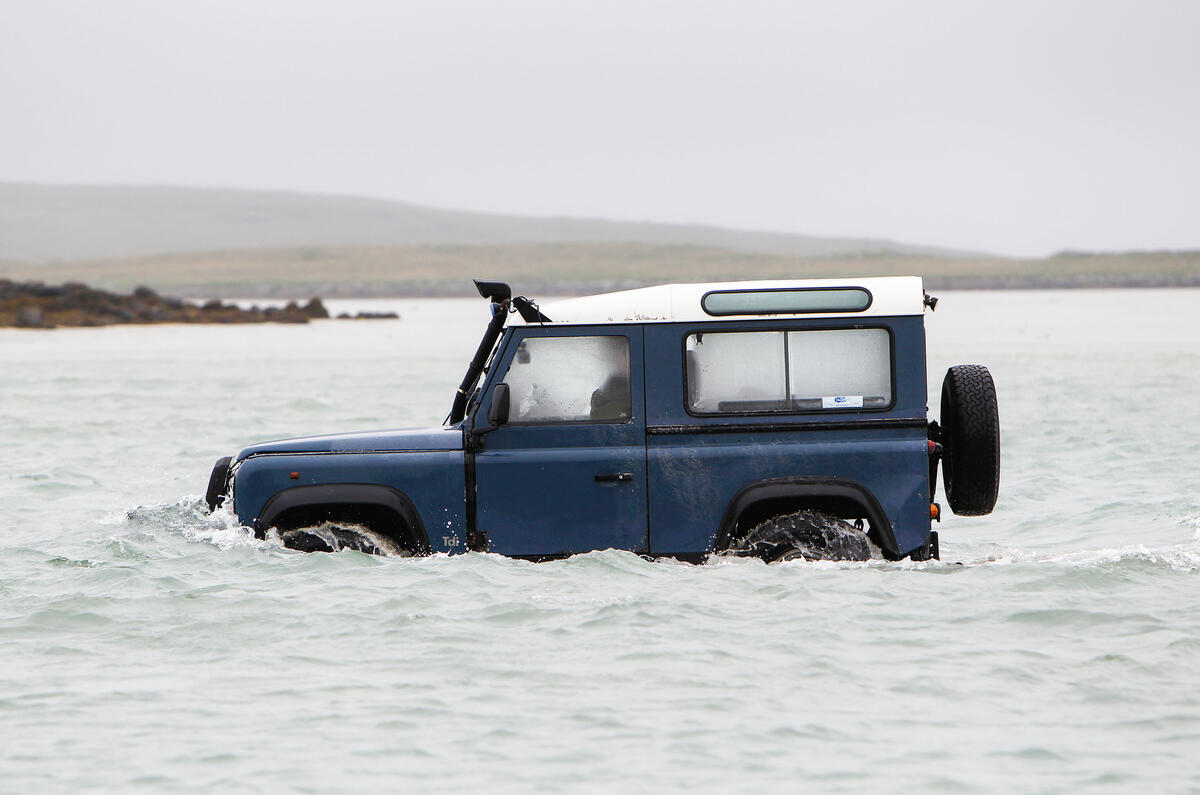 Land Rover Defender