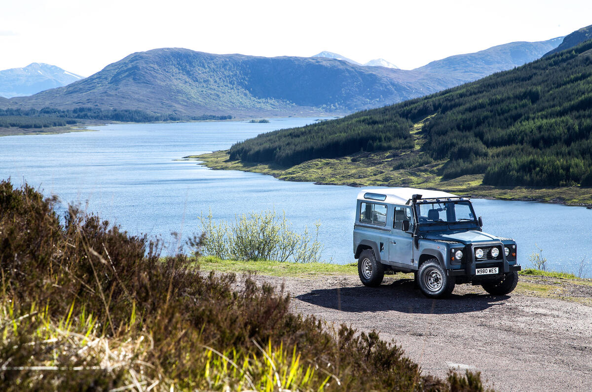 Land Rover Defender