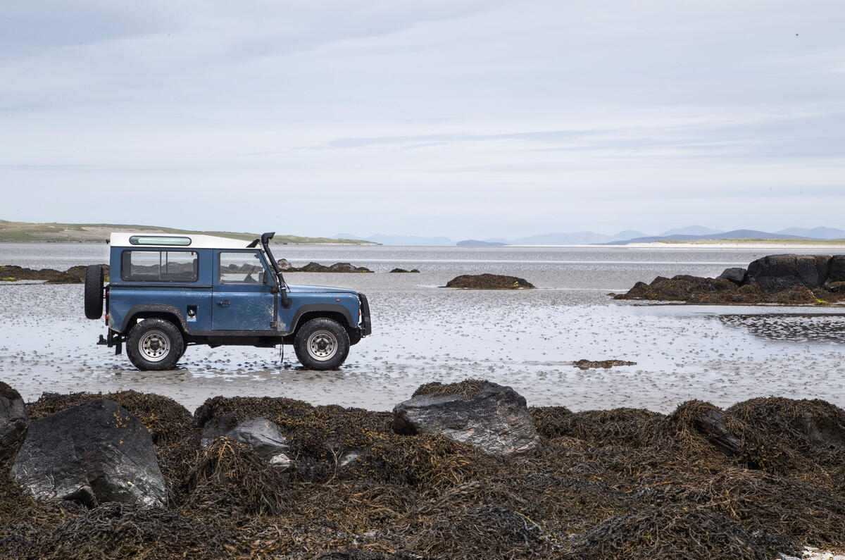Land Rover Defender