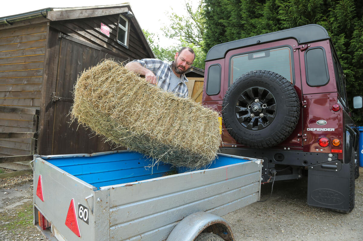 Land Rover Defender