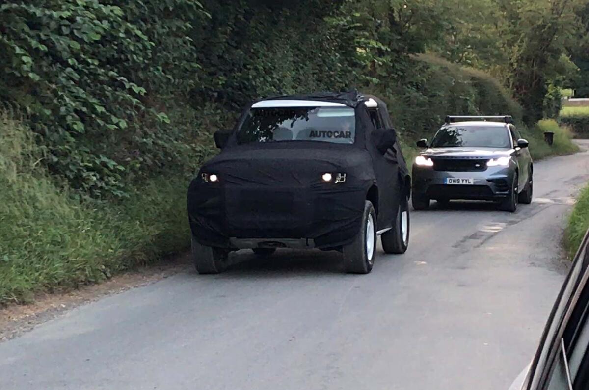 Land Rover Defender Utility spyshots