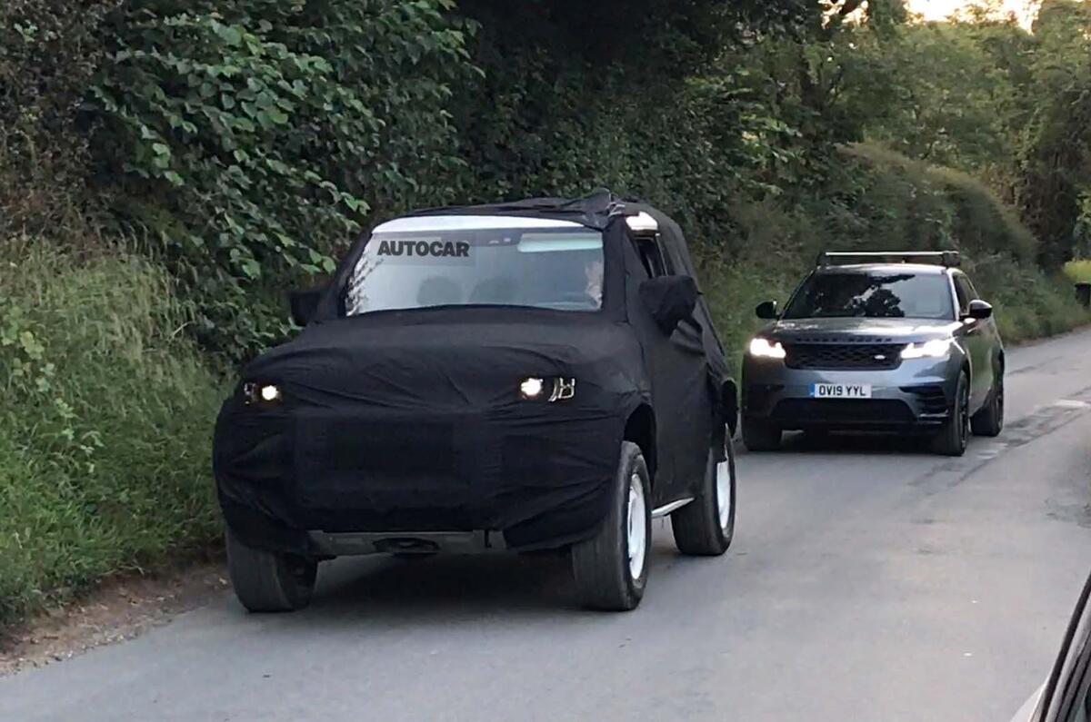 Land Rover Defender Utility spyshots