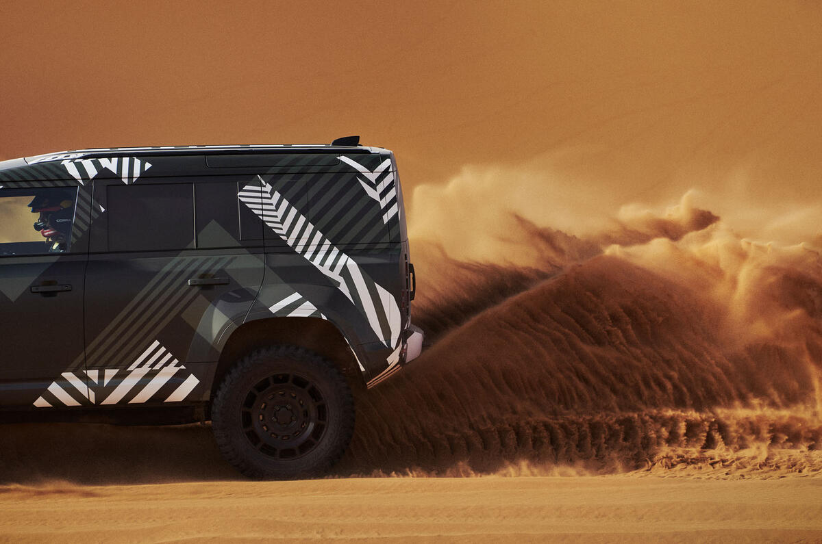 DEFENDER RALLY DYNAMIC 04 DEFENDER RALLY DYNAMIC 04