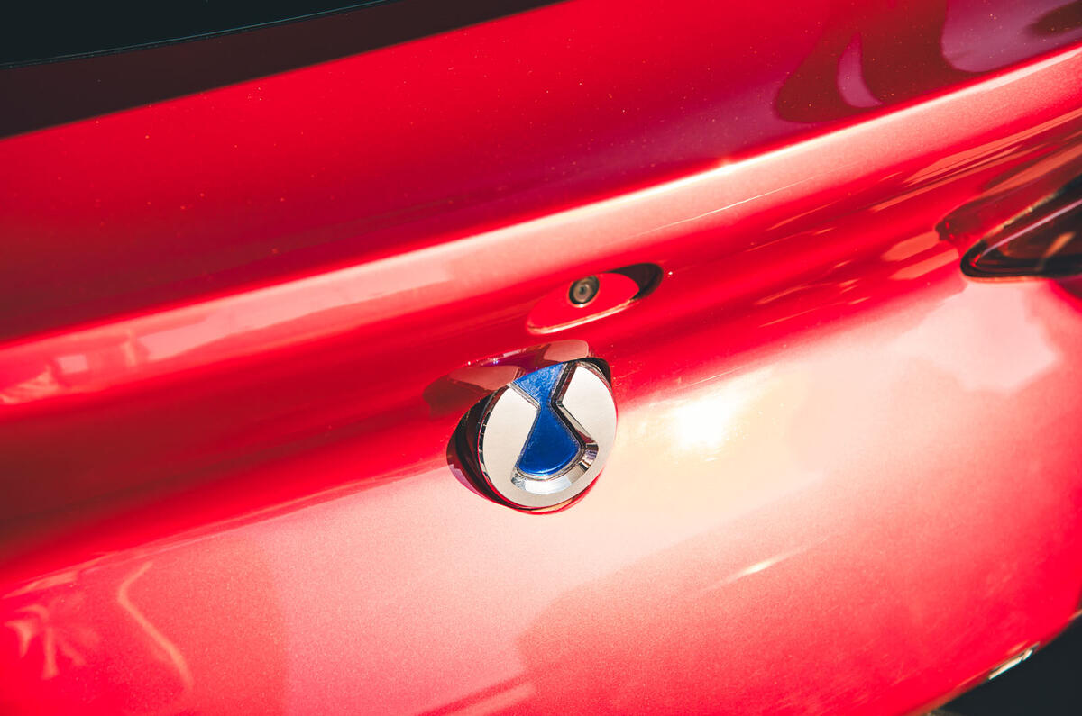 denza z coupe fos 2026 jh 1
