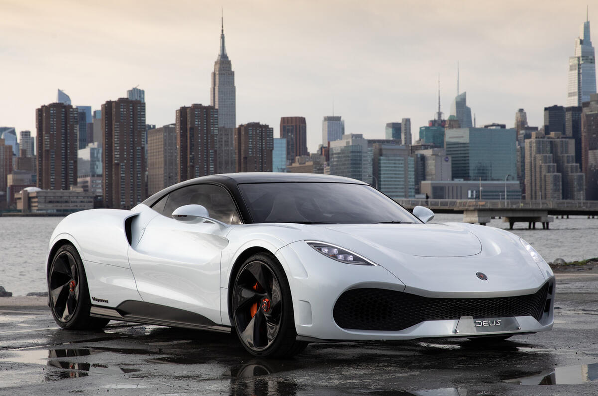 DEUS Vayanne DEUS Vayanne