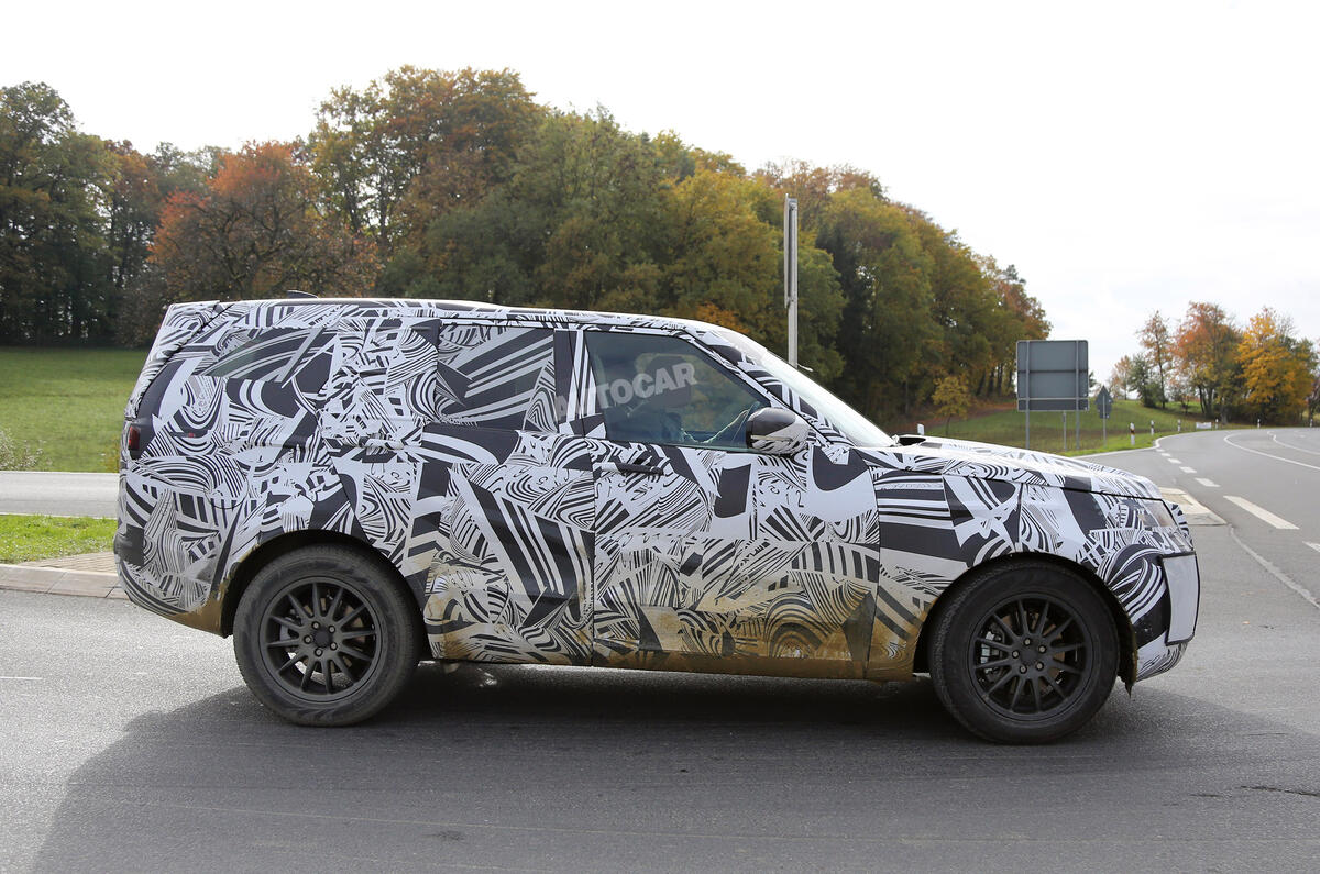 Land Rover Discovery spy pictures