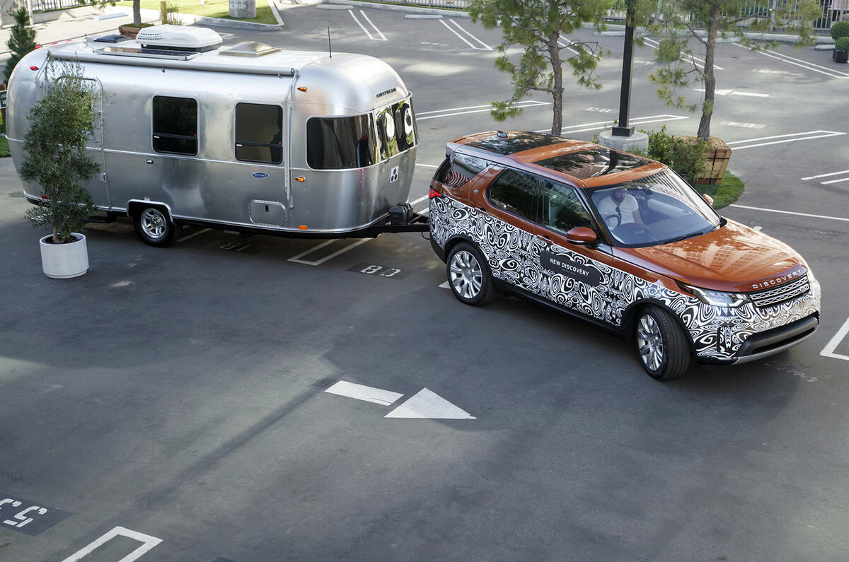 Land Rover Discovery Advance Tow Assist
