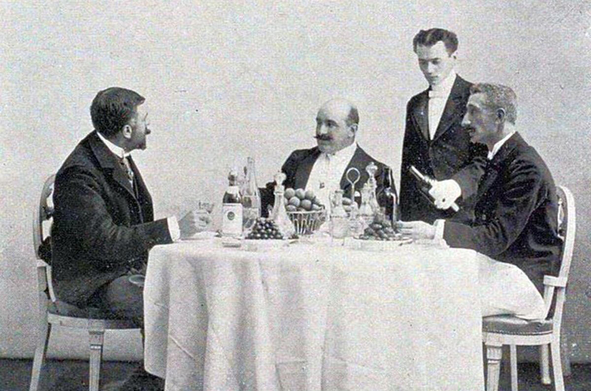 Discussing car invention name Discussing car invention name