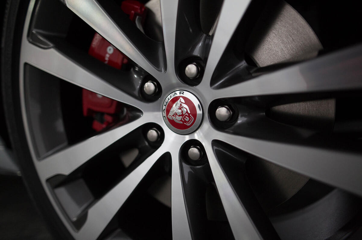 2017 Jaguar XF Sportbrake revealed as new BMW 5 Series Touring rival