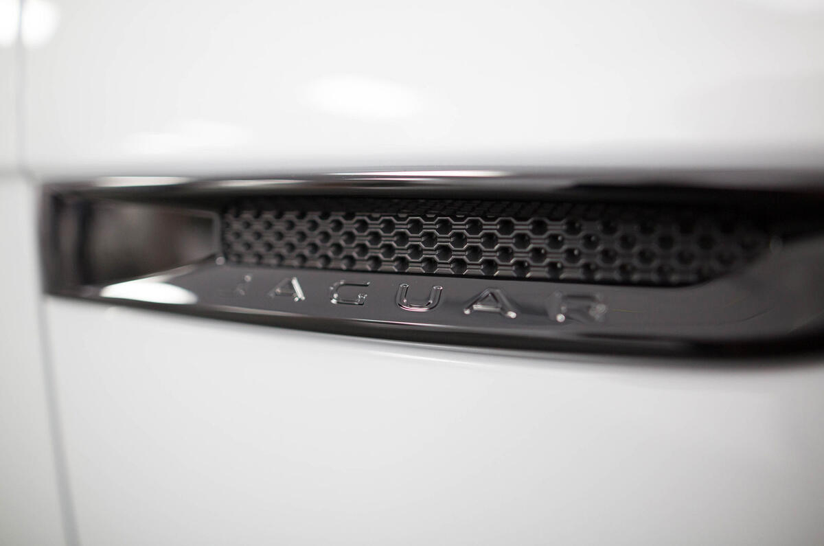 2017 Jaguar XF Sportbrake revealed as new BMW 5 Series Touring rival