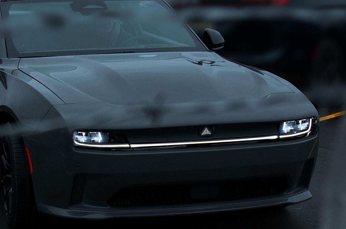Dodge Charger Daytona SRT front