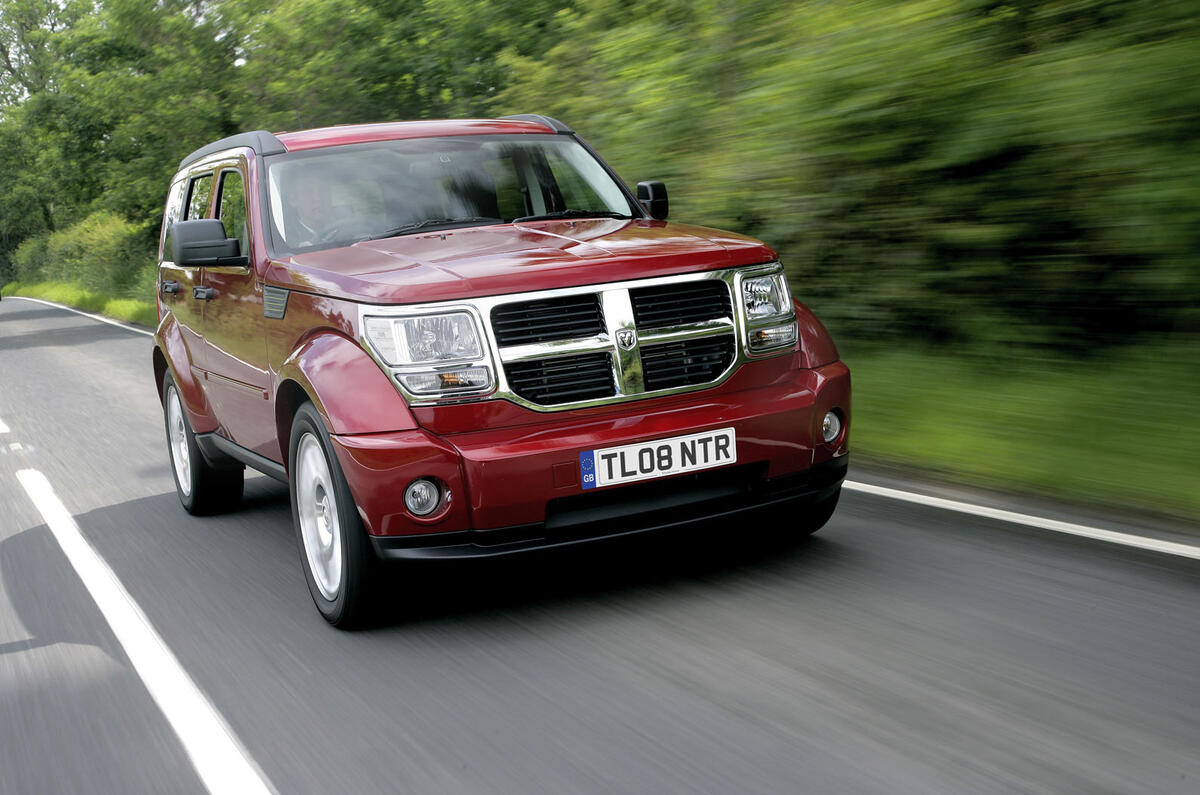 dodge_nitro taciki.ru