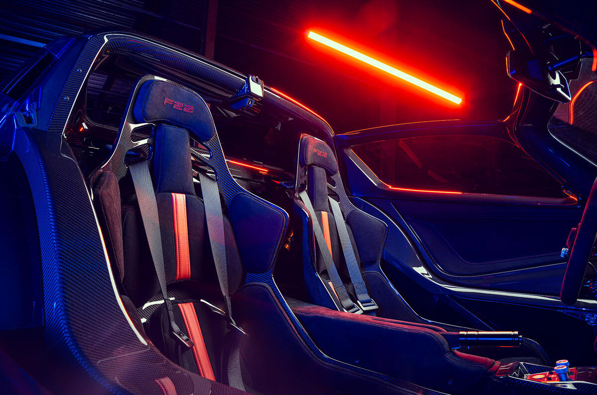 Donkervoort F22 seats