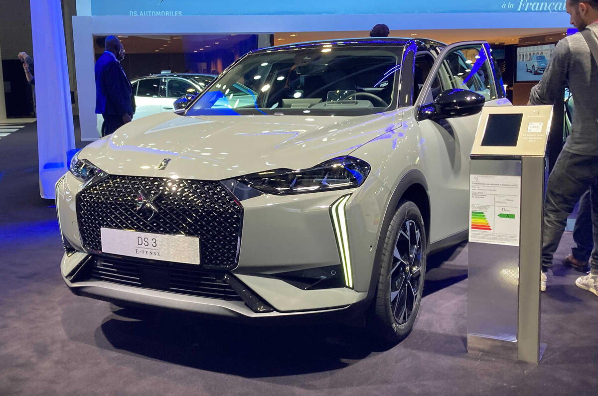 DS 3 2022 front quarter static Paris motor show DS 3 2022 front quarter static Paris motor show